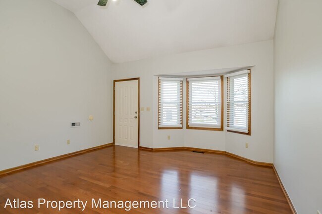 Building Photo - 3 br, 2 bath House - 6230 N Hickory Court