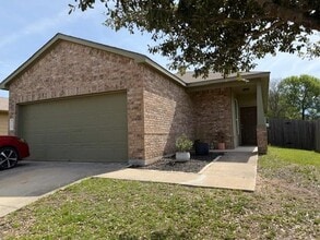 Building Photo - 5709 Levenwood Ln
