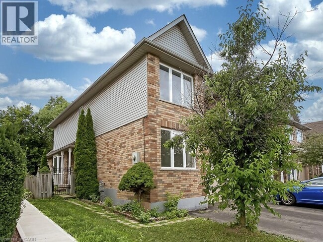 Building Photo - 1310 Blanshard Dr
