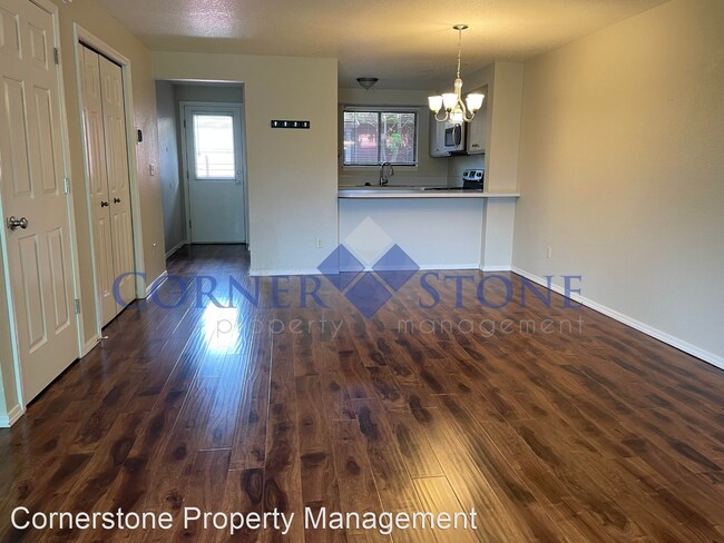 Foto del edificio - 3 br, 1.5 bath House - 1885 E Old Saybrook...