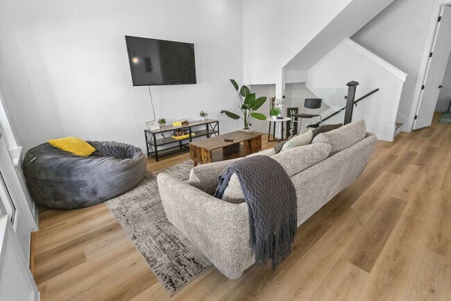 Foto del edificio - 6740 Peerless St