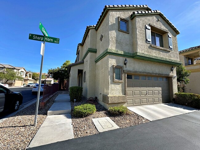 Foto del edificio - 3 BEDROOM + LOFT HOME IN GATED COMMUNITY I...