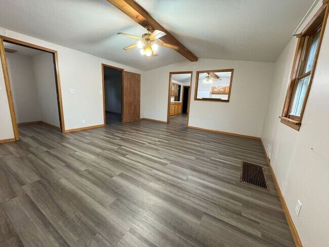 Foto del edificio - 3 Bedroom House, Clinton