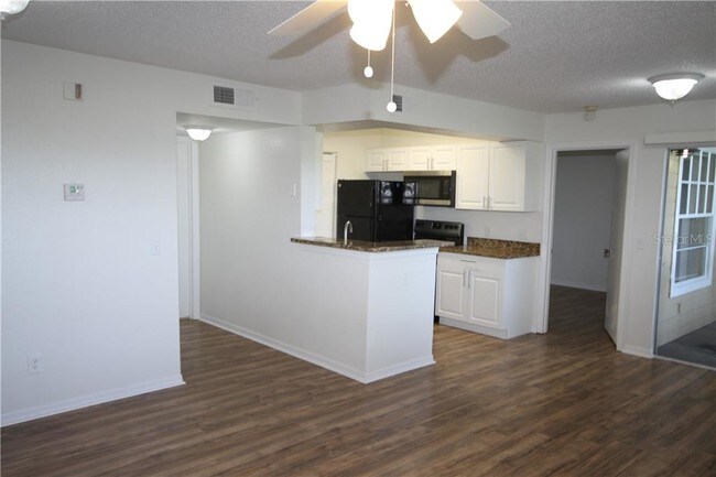 Building Photo - 1013 S Hiawassee Rd