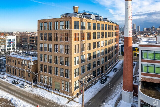 Building Photo - 1872 N Clybourn Ave