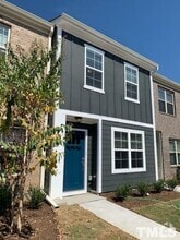 Building Photo - 7 Belhaven Dr