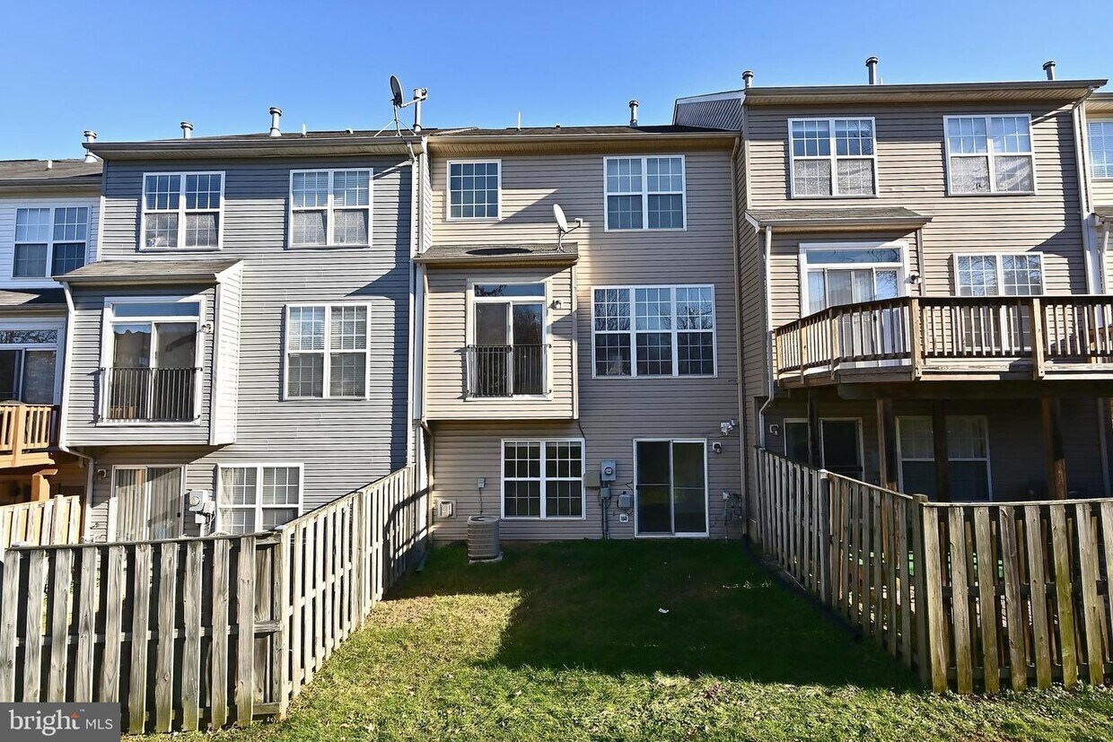 15788 Barcelona Ct, Woodbridge, VA 22191 Townhome Rentals in