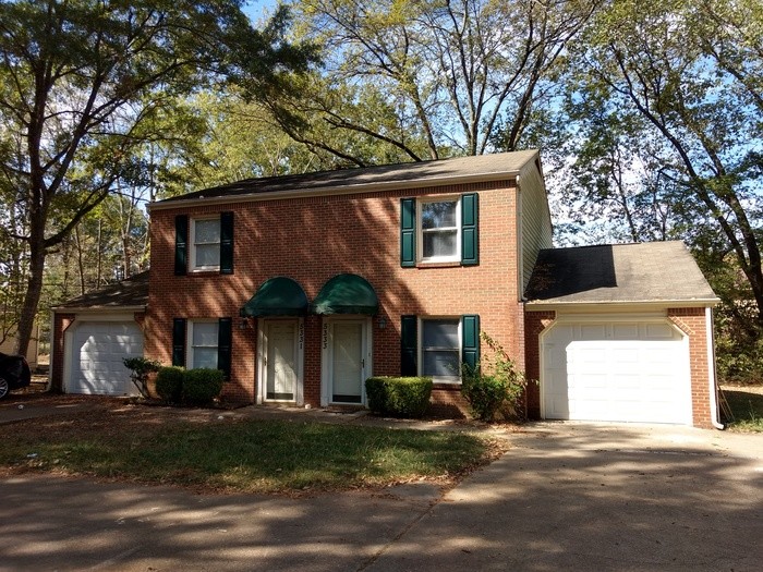 Primary Photo - Townhome in East Ridge