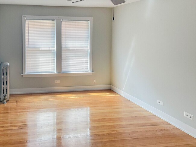 Foto del edificio - 538 W Cornelia Ave