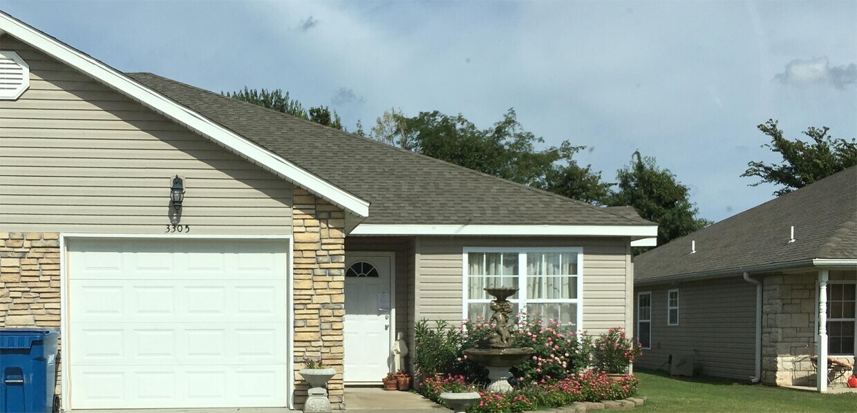 Primary Photo - 3305 S Kenser Ct