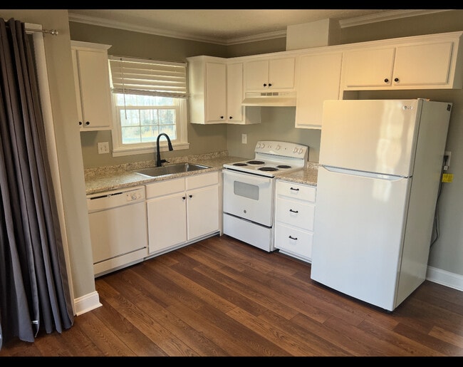 Foto del edificio - 611 Borders Rd