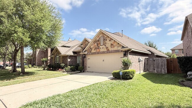 Foto del edificio - 5623 Maverick Bend Lane