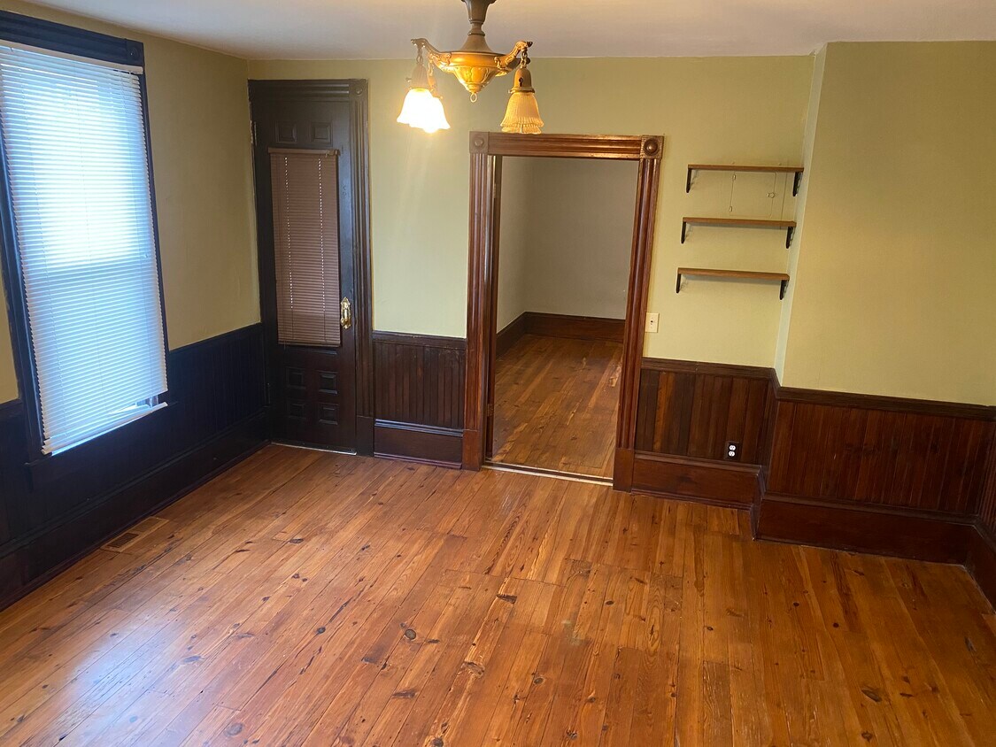 Primary Photo - 205 N Spring St