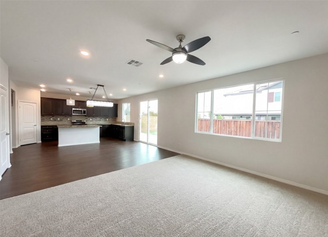 Foto del edificio - 27552 Gruber Dr