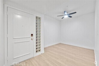 Building Photo - 2253 Martin