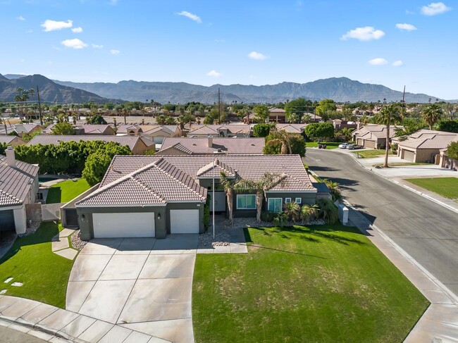 Building Photo - 44545 Pala Cir