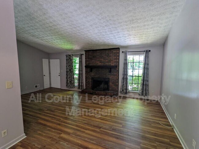 Foto del edificio - 4566 Town Crier Rd SW