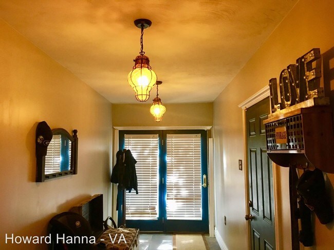 Building Photo - 3 br, 2 bath House - 784 Sheppard Ave
