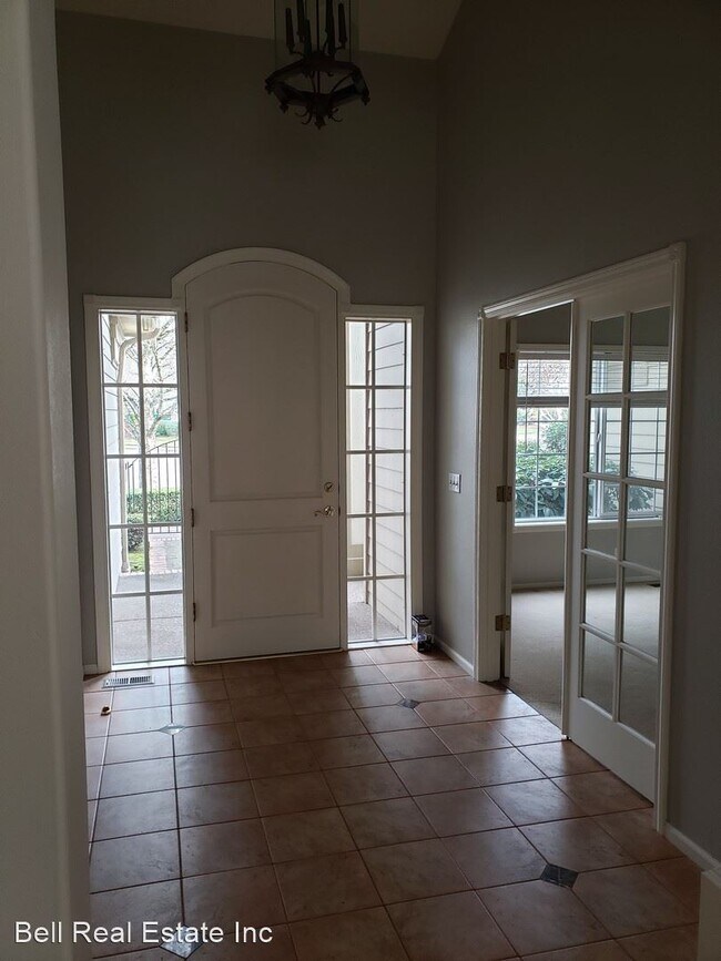 Building Photo - 3 br, 2 bath House - 1570 Kingston Way