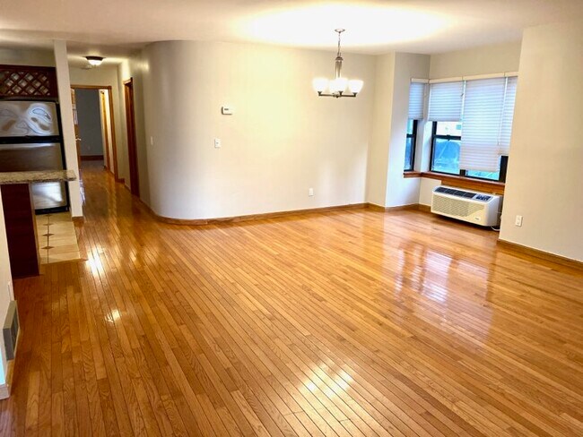 Foto del edificio - 625 Shore Rd