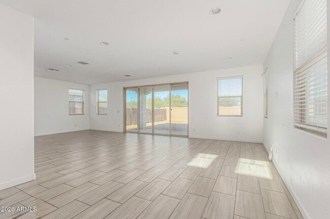 Building Photo - 9208 W Sells Dr