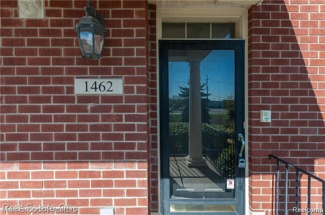 Foto del edificio - 1462 Devon Ln