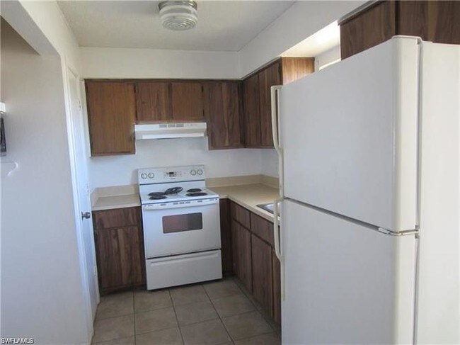 Foto del edificio - 128 SE 16th Pl