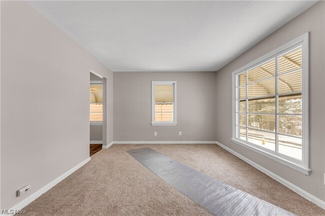 Building Photo - 1171 Hilltop Dr