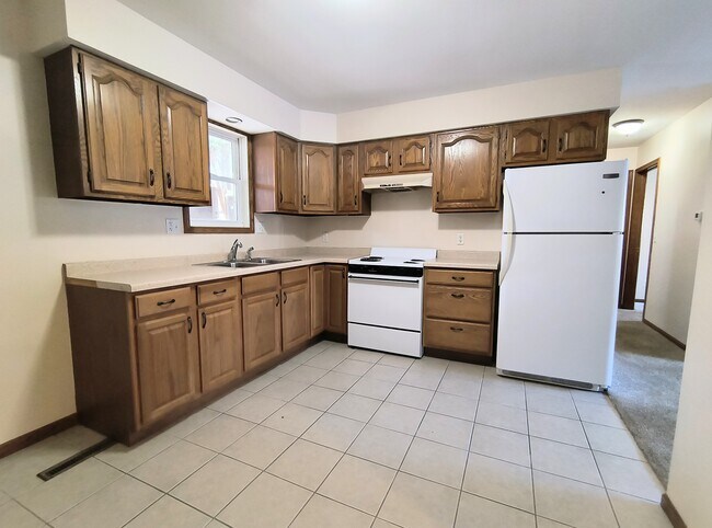 15 - 108 Center Street Ct