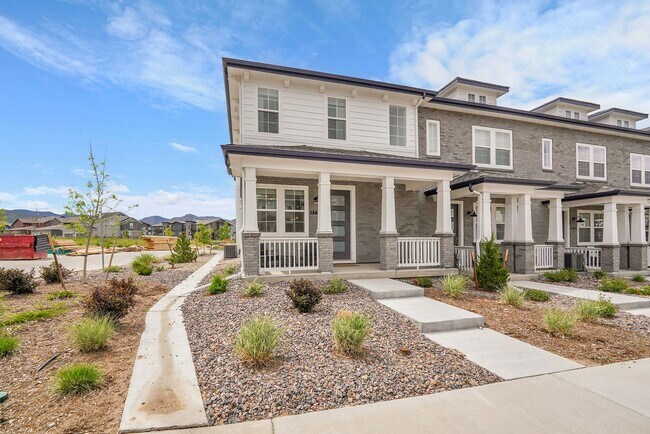 Building Photo - Sterling Ranch 3bed 3bath - like NEW!