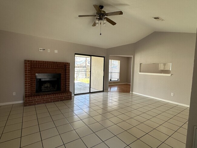 Foto del edificio - 409 Suzie St