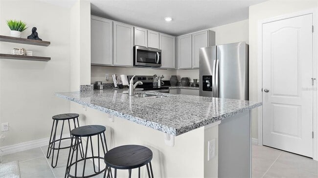 Building Photo - 528 Zinfandel Dr