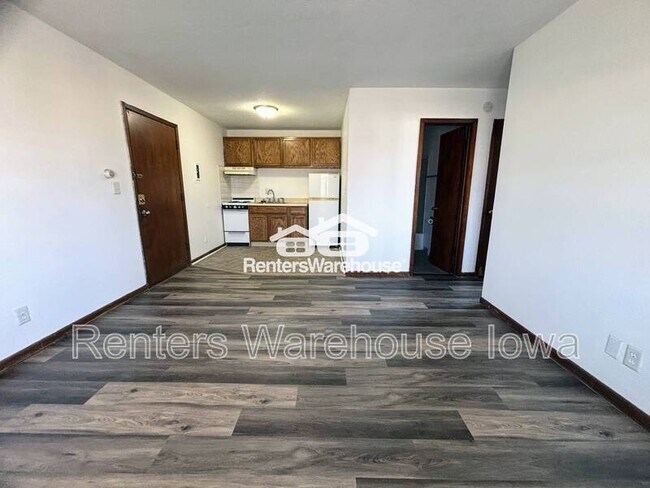 Building Photo - 1334 32nd St