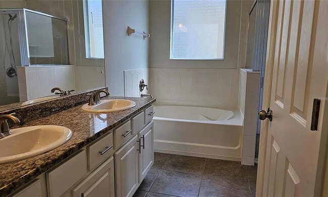 Foto del edificio - 2528 Ladoga Dr