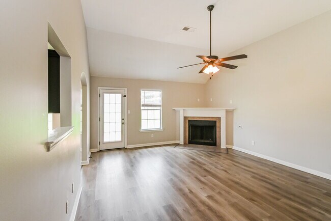 Foto del edificio - 9069 Gavin Dr