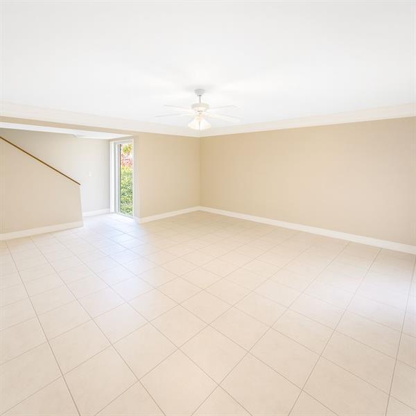 Foto del edificio - 2376 NW 36th Ave