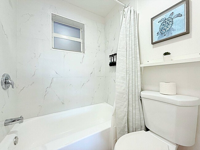 Foto del edificio - 3626 NE 168th St