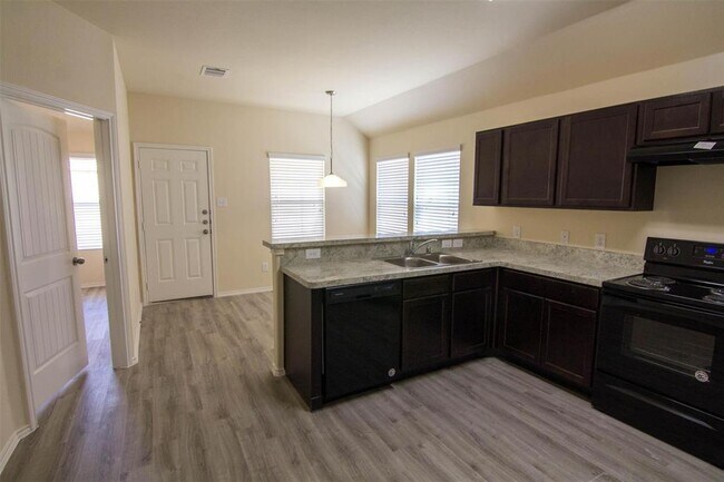 Foto del edificio - 13940 Woodway Crossing Ln