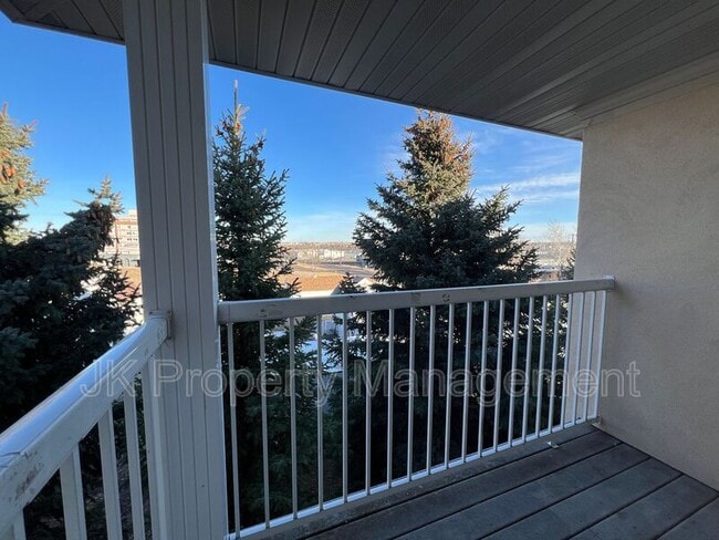 Building Photo - 1210 5th St S