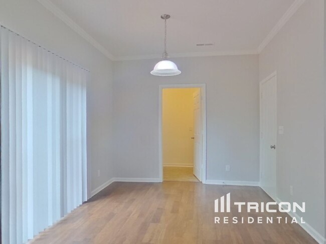 Foto del edificio - 1061 Willow Wind Dr