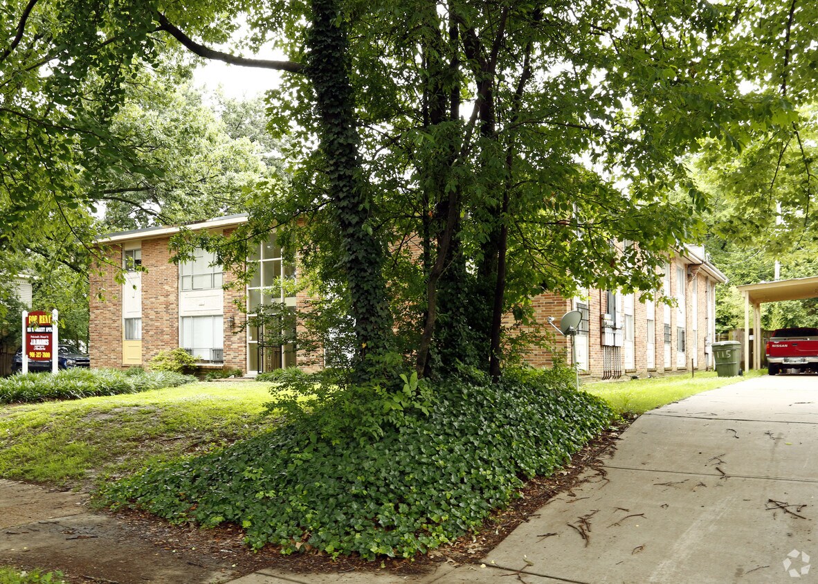 Building Photo - 103 N Willett St