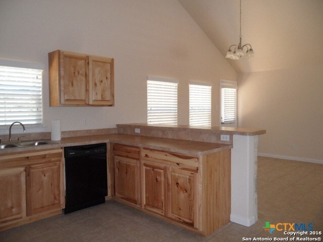 Building Photo - 1211 Rimrock Cv