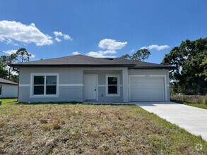 Building Photo - 2623 Queen Dr