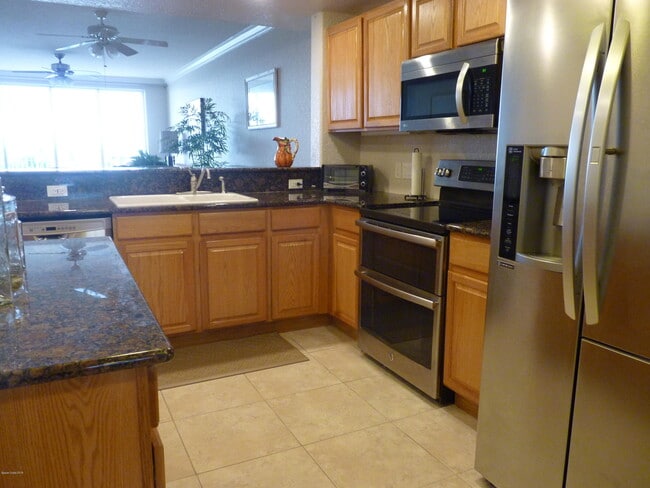 Building Photo - 817 Mystic Dr