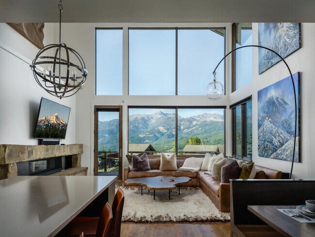 Foto del edificio - 6 Silver Peaks Dr