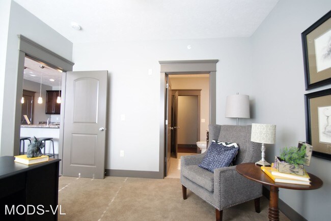 Foto del edificio - 1010 N 192nd Ct