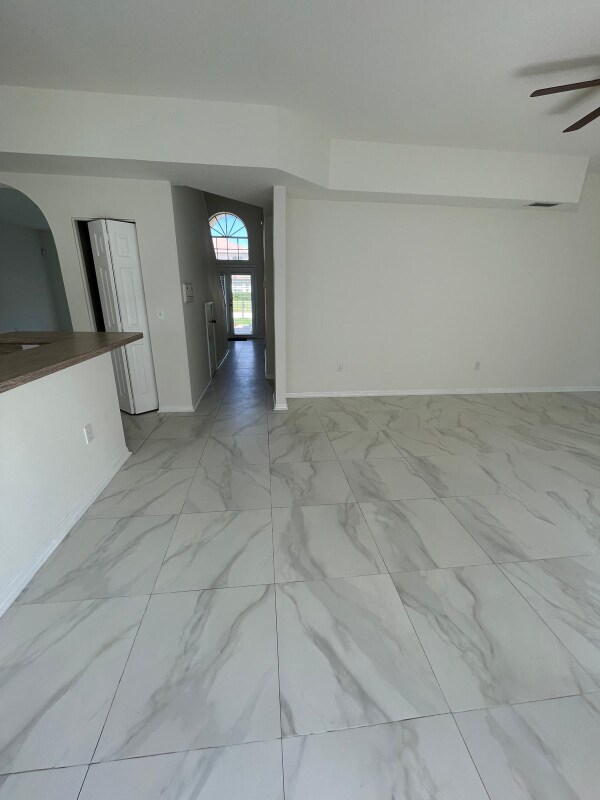 Building Photo - 27512 Breakers Dr
