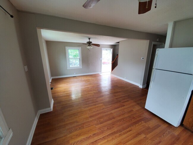 Foto del edificio - 4 Bedroom 1 Bath Home