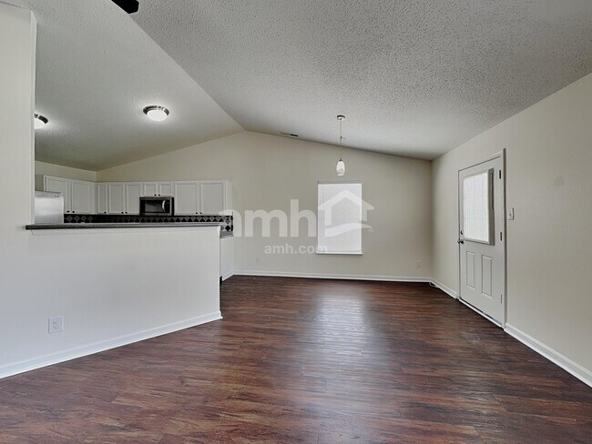 Building Photo - 5624 Grassy Bank Dr