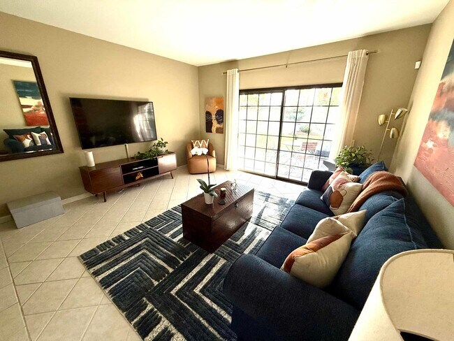 Living Room - 505 S Farrell Dr